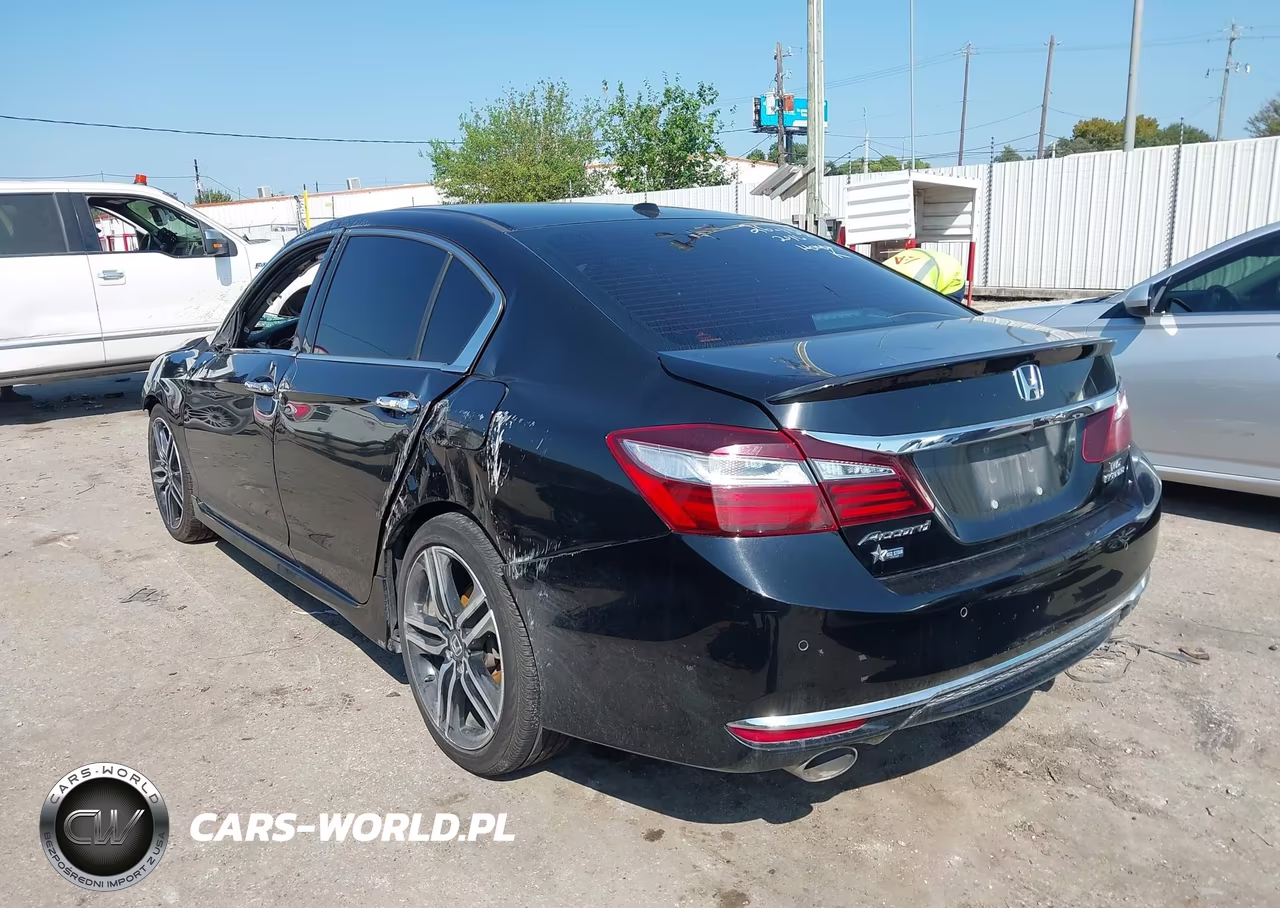 2016 Honda Accord Touring VIN:1HGCR3F92GA017267 - 3