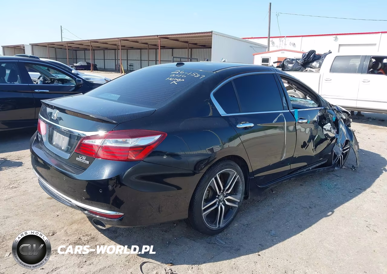 2016 Honda Accord Touring VIN:1HGCR3F92GA017267 - 4