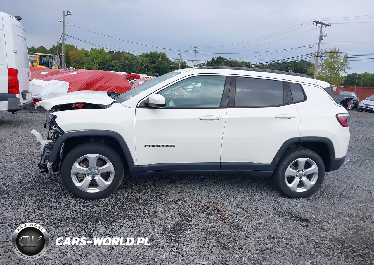 2019 Jeep Compass Latitude 4X4 VIN:3C4NJDBB2KT670647 - 13