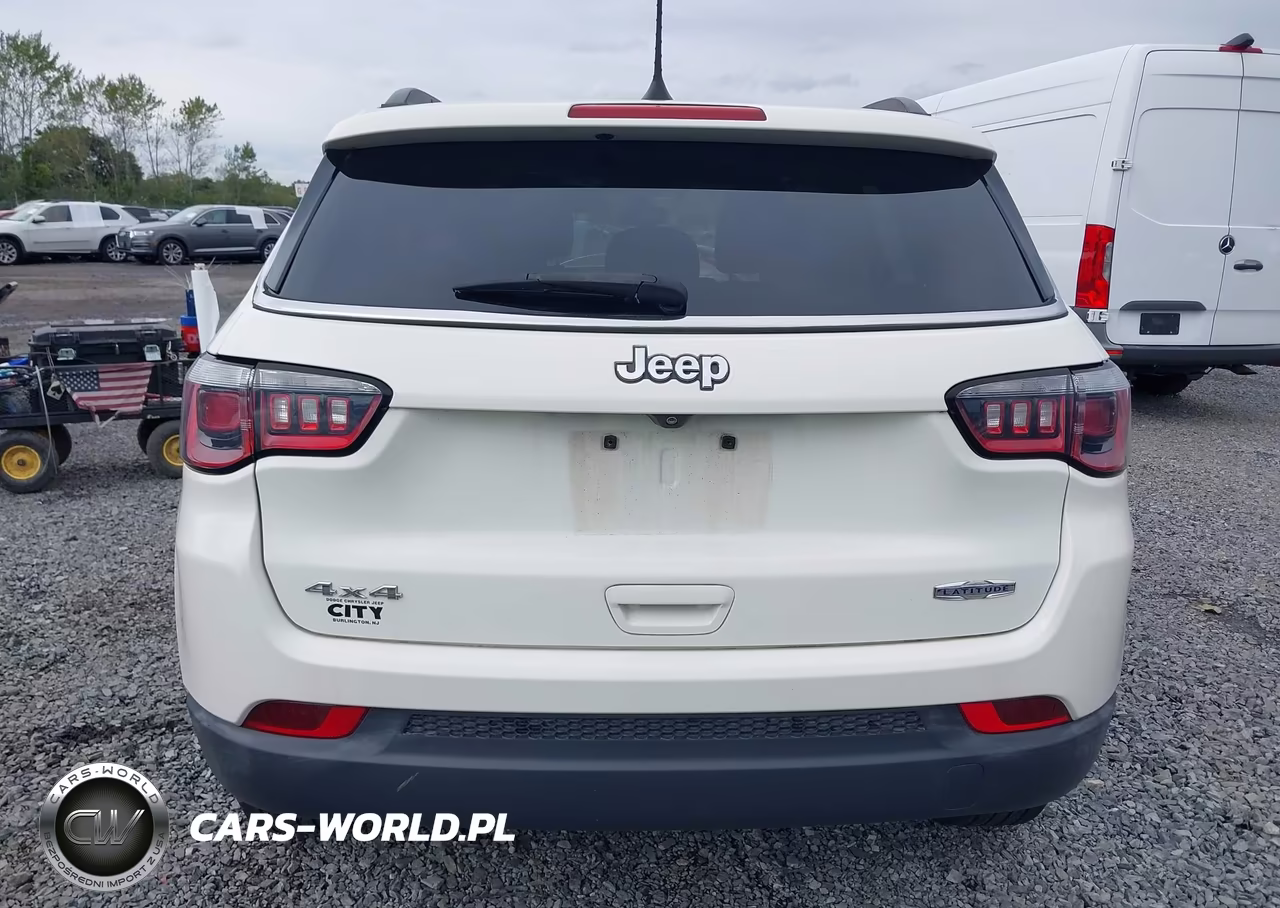 2019 Jeep Compass Latitude 4X4 VIN:3C4NJDBB2KT670647 - 15