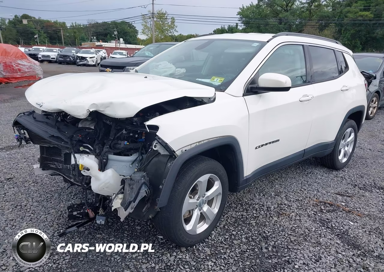 2019 Jeep Compass Latitude 4X4 VIN:3C4NJDBB2KT670647 - 2