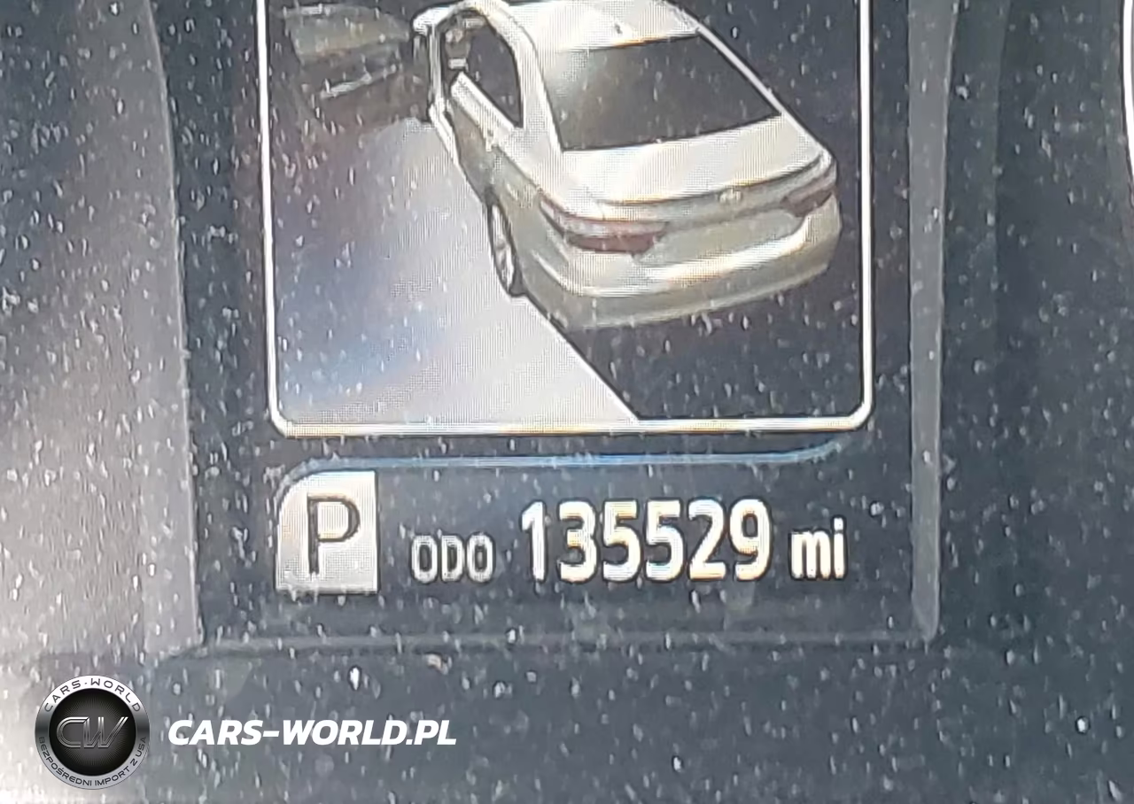 2016 Toyota Camry Le VIN:4T1BF1FK3GU138801 - 15