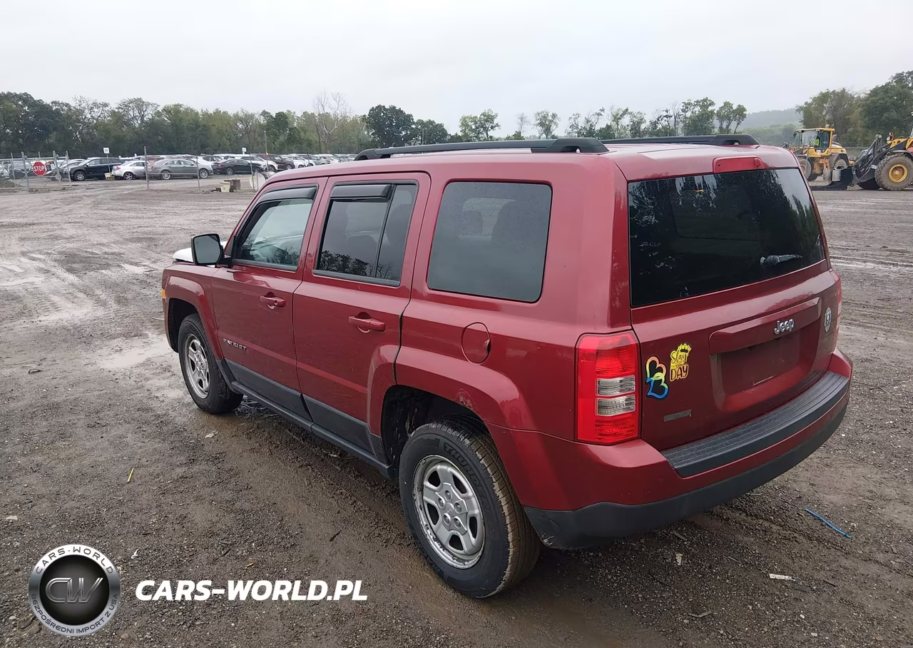 2015 Jeep Patriot Sport VIN:1C4NJPBA3FD143639 - 3