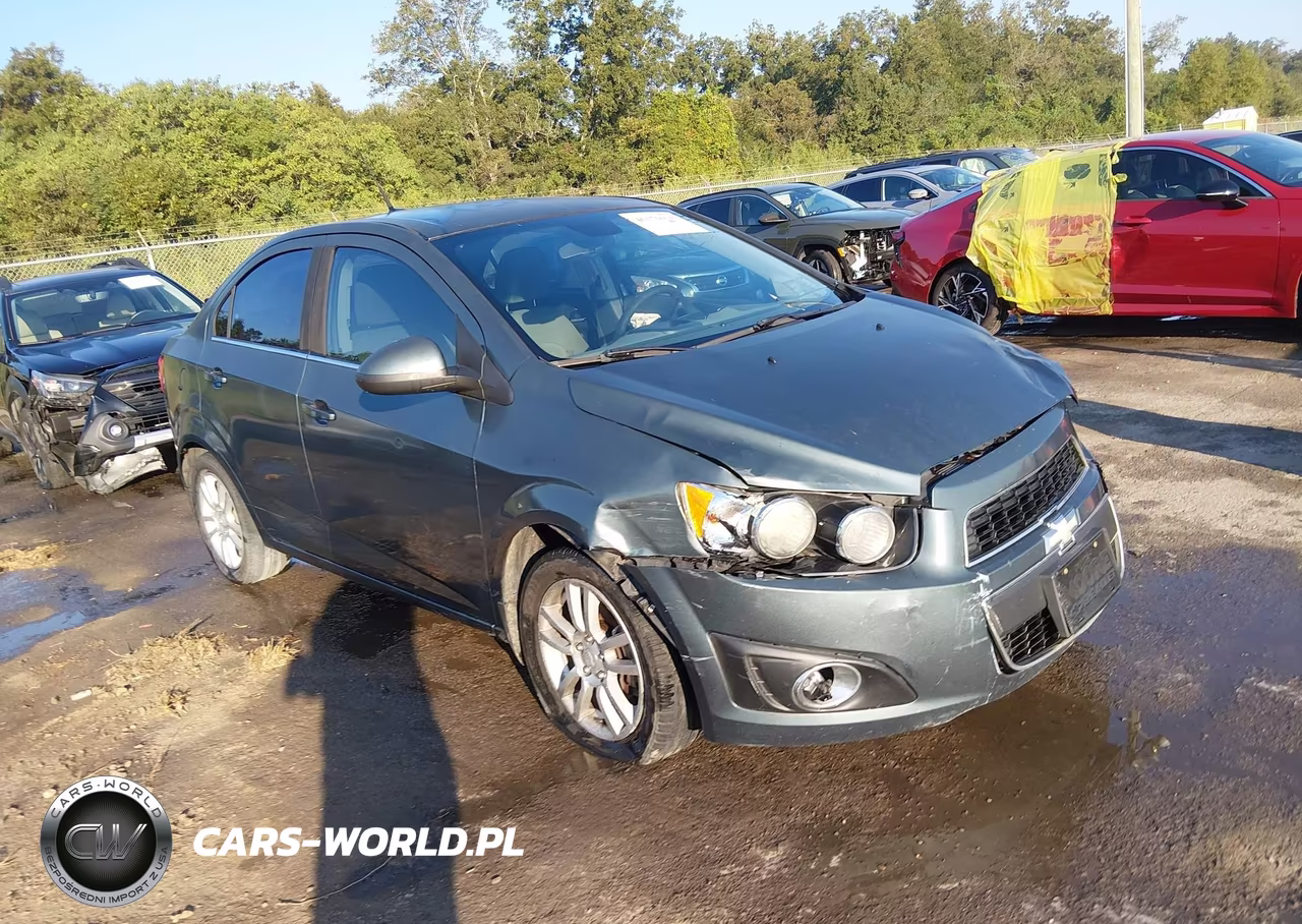 2013 Chevrolet Sonic Lt Auto – zdjęcie 1 z 16