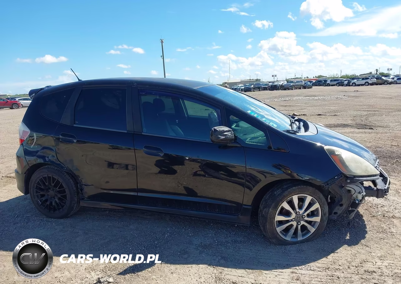 2012 Honda Fit Sport VIN:JHMGE8H54CC038606 - 14