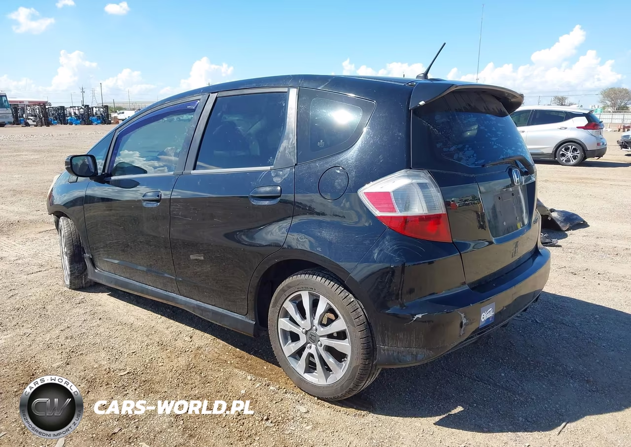 2012 Honda Fit Sport VIN:JHMGE8H54CC038606 - 3
