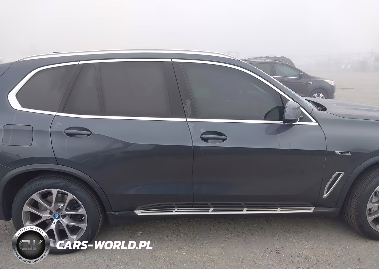 2022 BMW X5 xDrive45E VIN:5UXTA6C00N9L76403 - 13