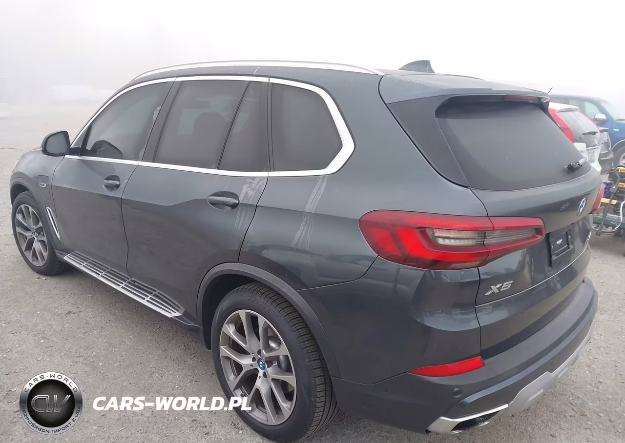 2022 BMW X5 xDrive45E VIN:5UXTA6C00N9L76403 - 3