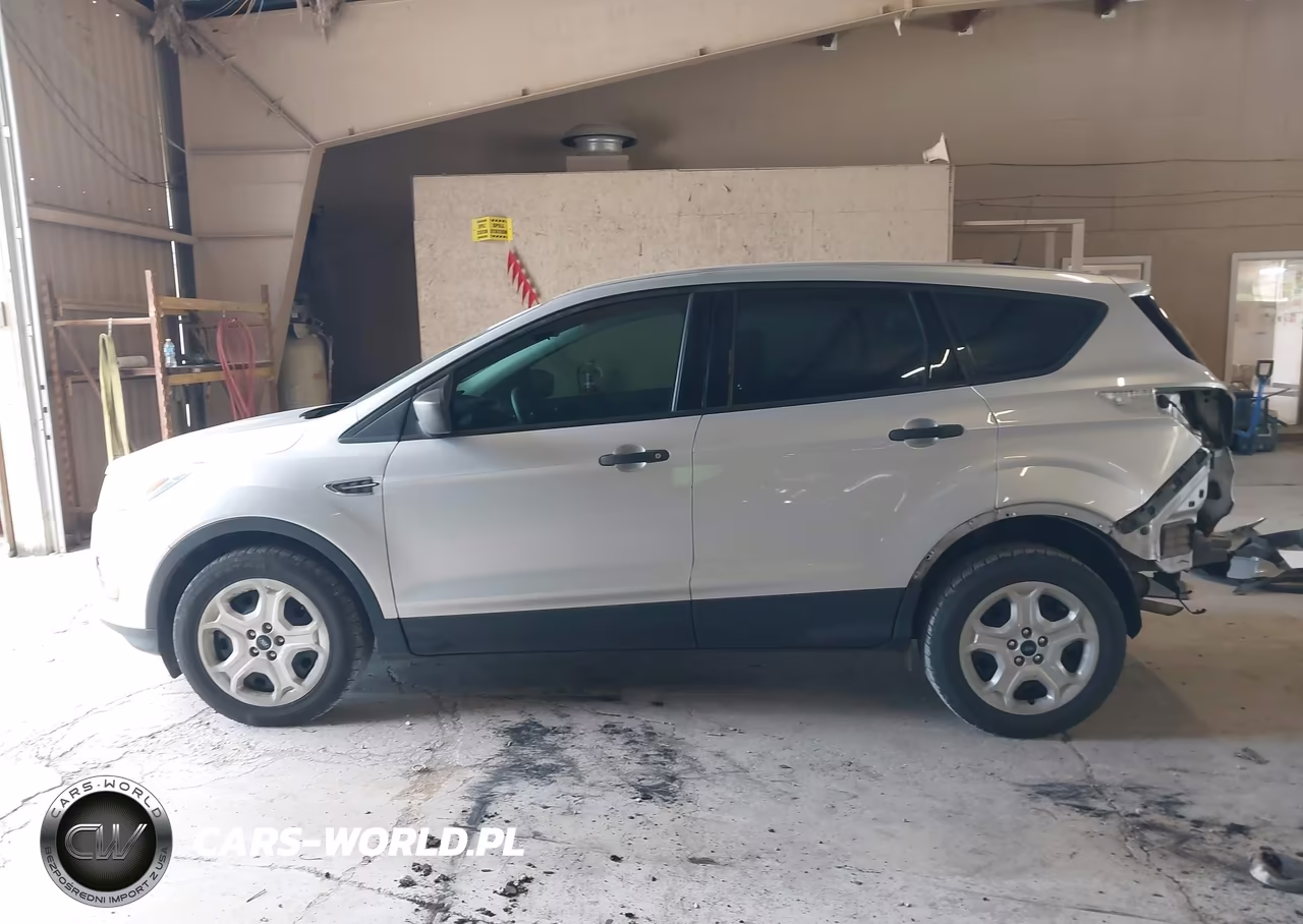 2017 Ford Escape S VIN:1FMCU0F7XHUB95420 - 15