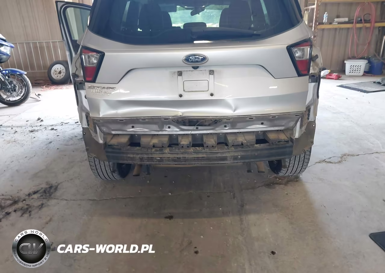 2017 Ford Escape S VIN:1FMCU0F7XHUB95420 - 6