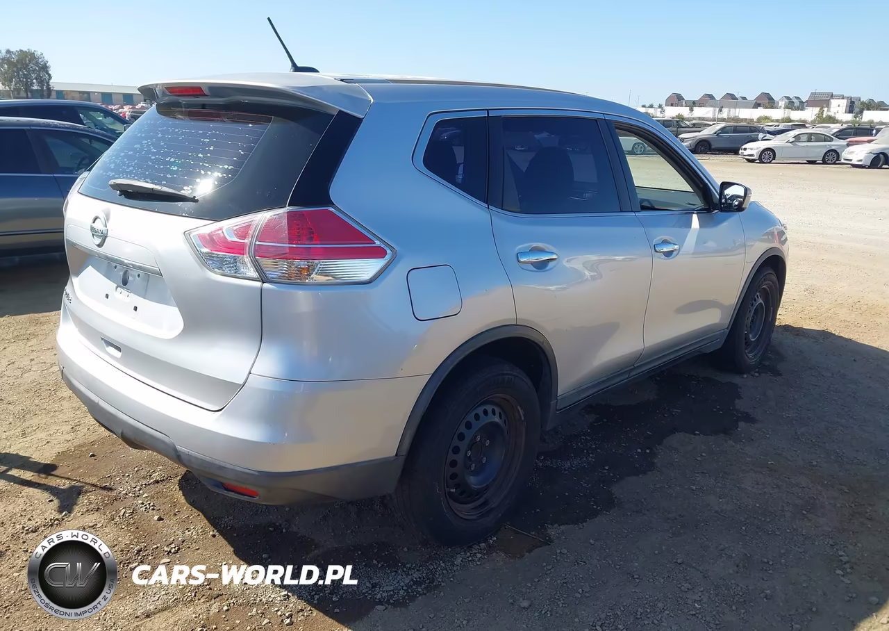 2015 Nissan Rogue S VIN:KNMAT2MT6FP585629 - 4