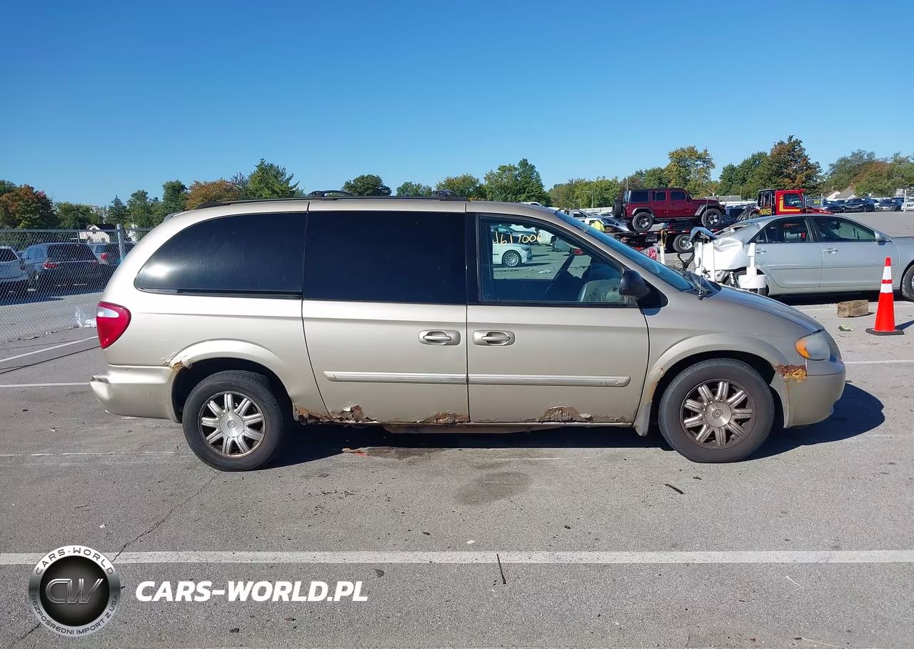 2007 Chrysler Town & Country Touring VIN:2A4GP54L27R258980 - 13