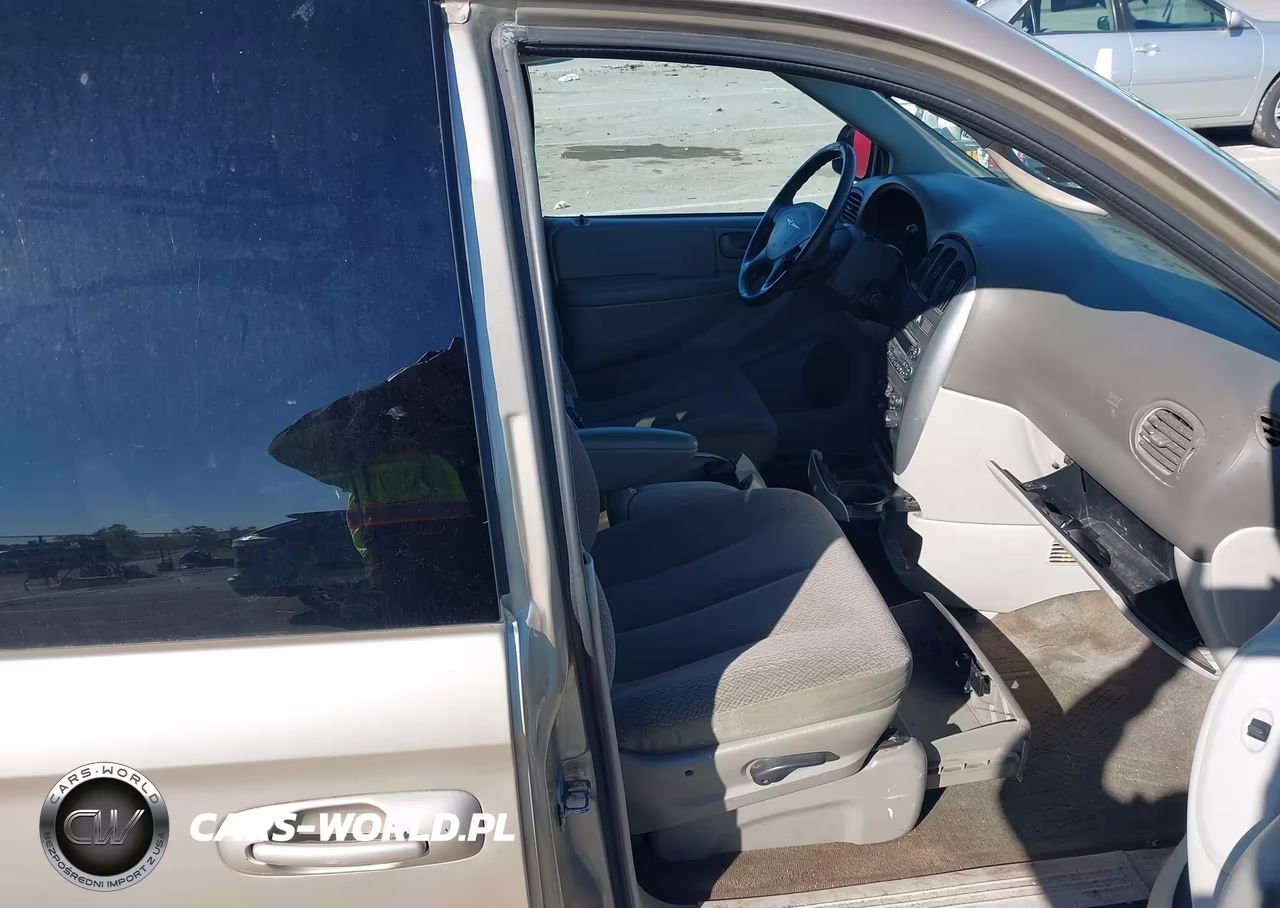 2007 Chrysler Town & Country Touring VIN:2A4GP54L27R258980 - 5