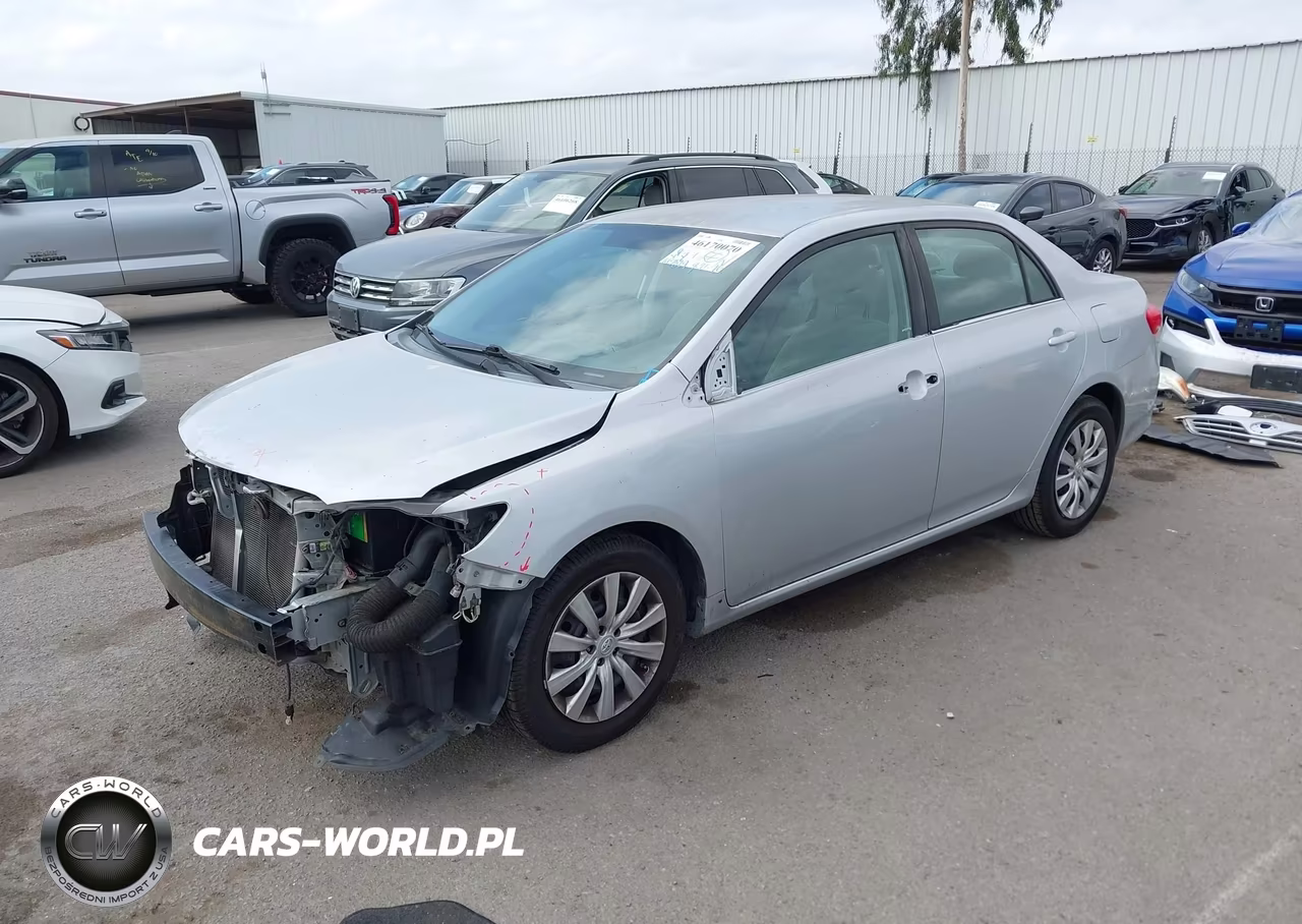 2013 Toyota Corolla Le VIN:2T1BU4EE7DC091112 - 2