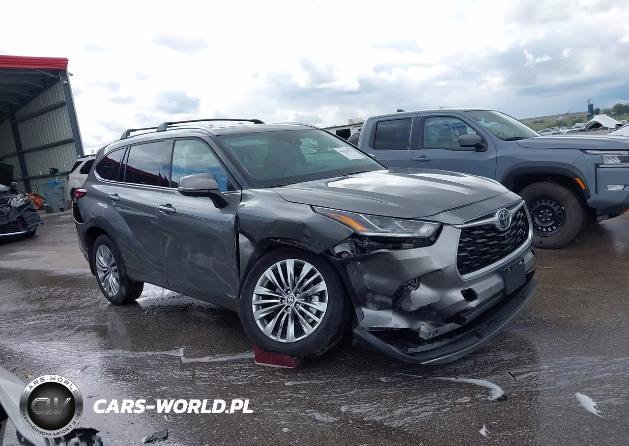 2026 Toyota Highlander Hybrid Platinum VIN:5TDEBRCH2TS711884 - 13