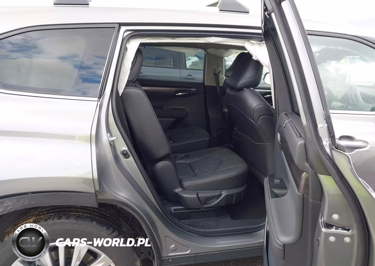 2026 Toyota Highlander Hybrid Platinum VIN:5TDEBRCH2TS711884 - 8