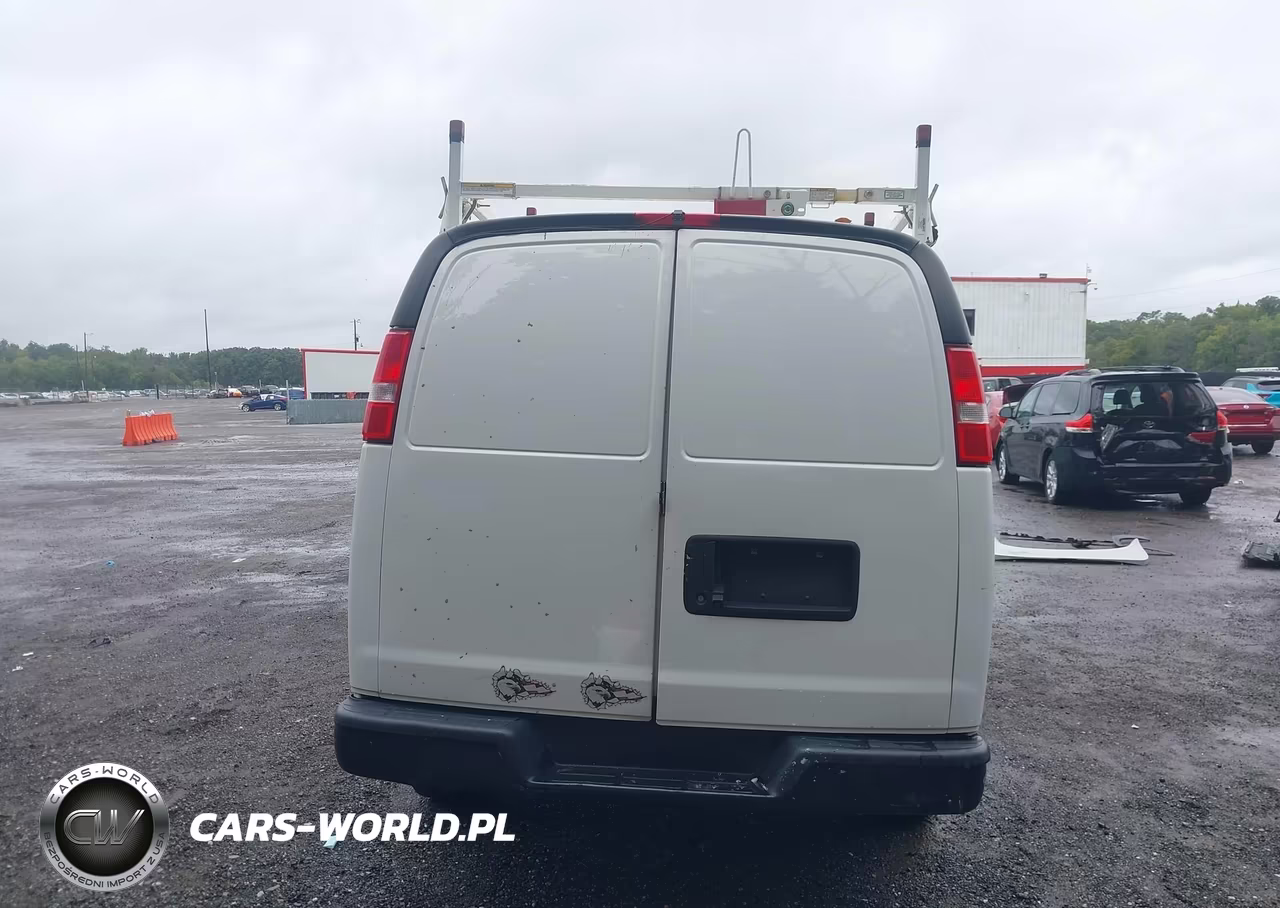 2021 Chevrolet Express Work Van VIN:1GCWGAF73M1167839 - 16