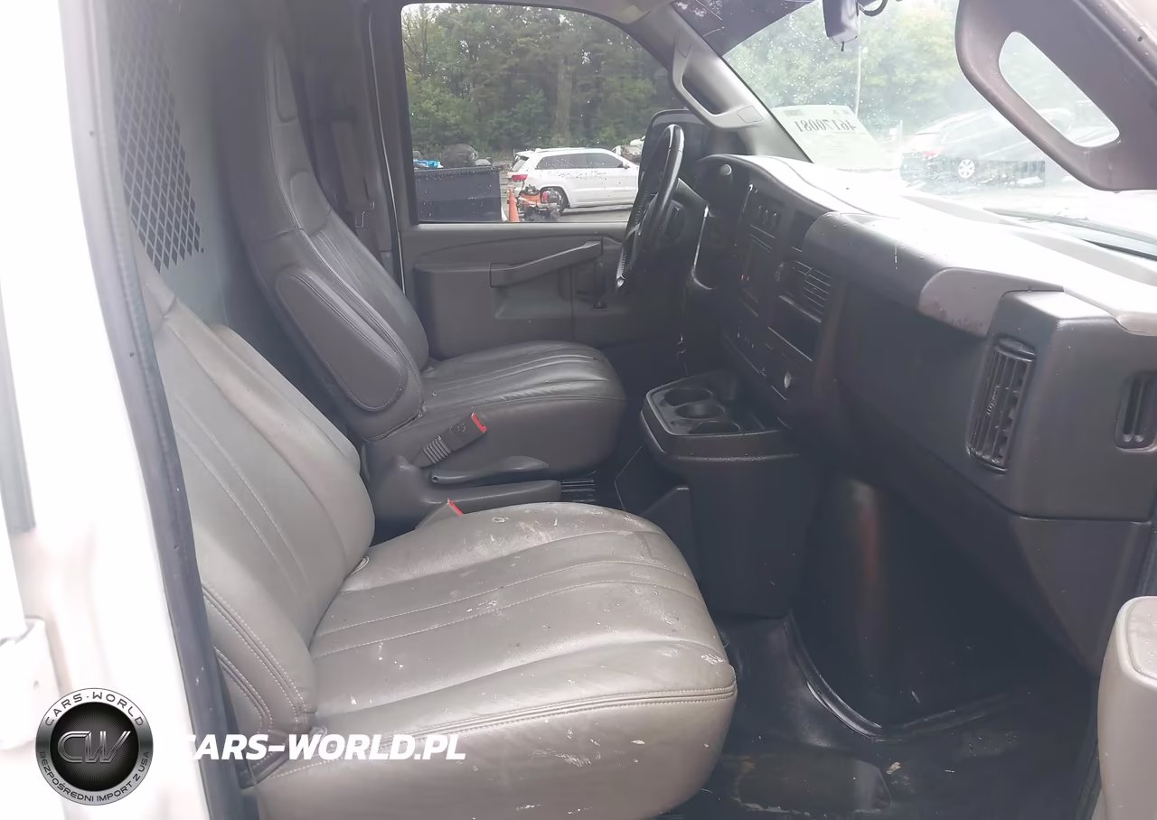 2021 Chevrolet Express Work Van VIN:1GCWGAF73M1167839 - 5