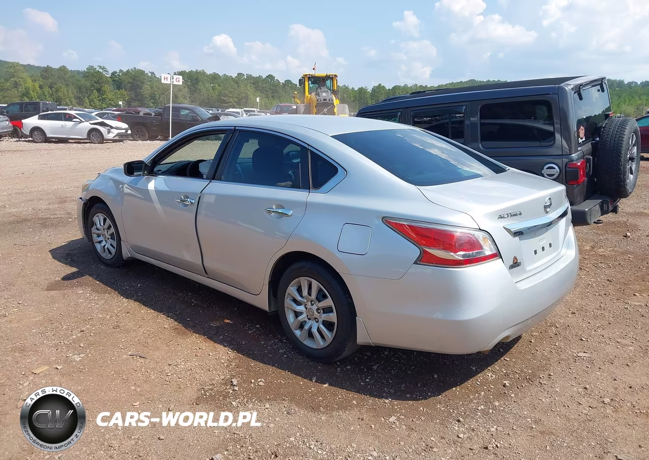 2015 Nissan Altima 2.5 S VIN:1N4AL3AP5FC577449 - 3