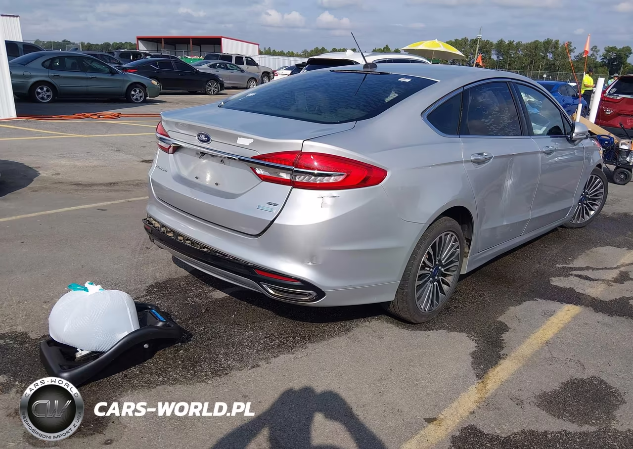 2017 Ford Fusion Se VIN:3FA6P0H97HR143277 - 4