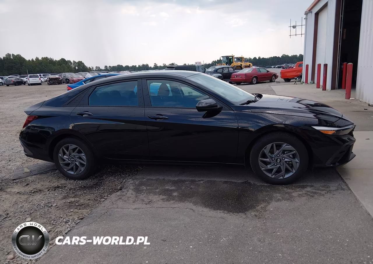 2024 Hyundai Elantra Hybrid Blue VIN:KMHLM4DJ9RU104080 - 16