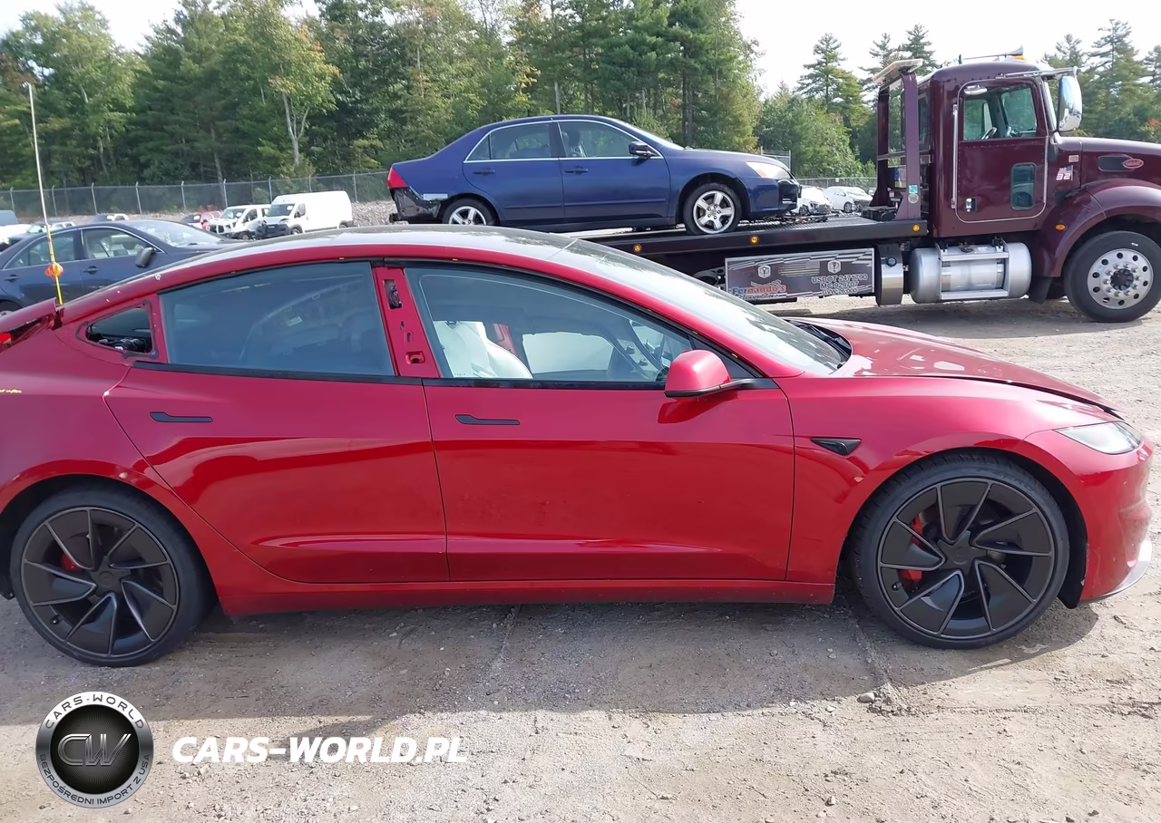 2025 Tesla Model 3 Performance All-Wheel Drive VIN:5YJ3E1ET5SF926387 - 14