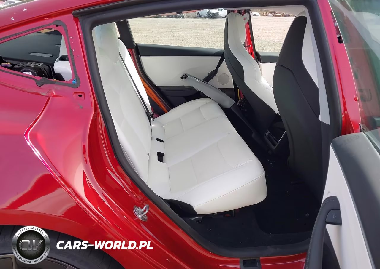 2025 Tesla Model 3 Performance All-Wheel Drive VIN:5YJ3E1ET5SF926387 - 8