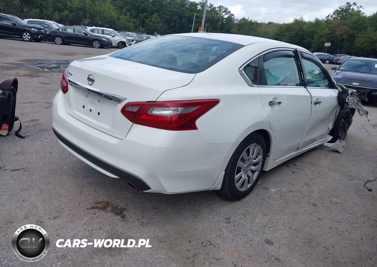 2018 Nissan Altima 2.5 S VIN:1N4AL3AP5JC136493 - 4