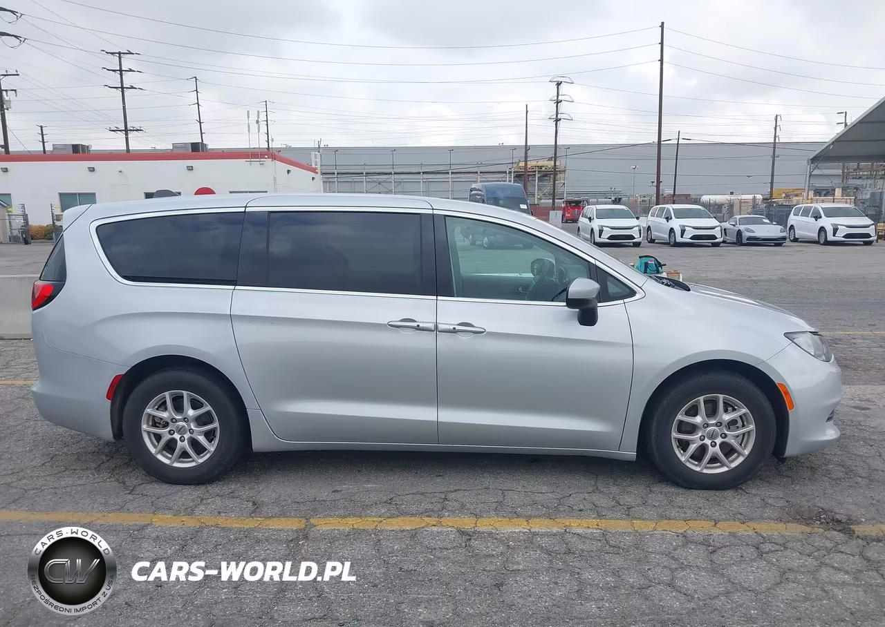 2022 Chrysler Voyager Lx VIN:2C4RC1CG7NR131095 - 16