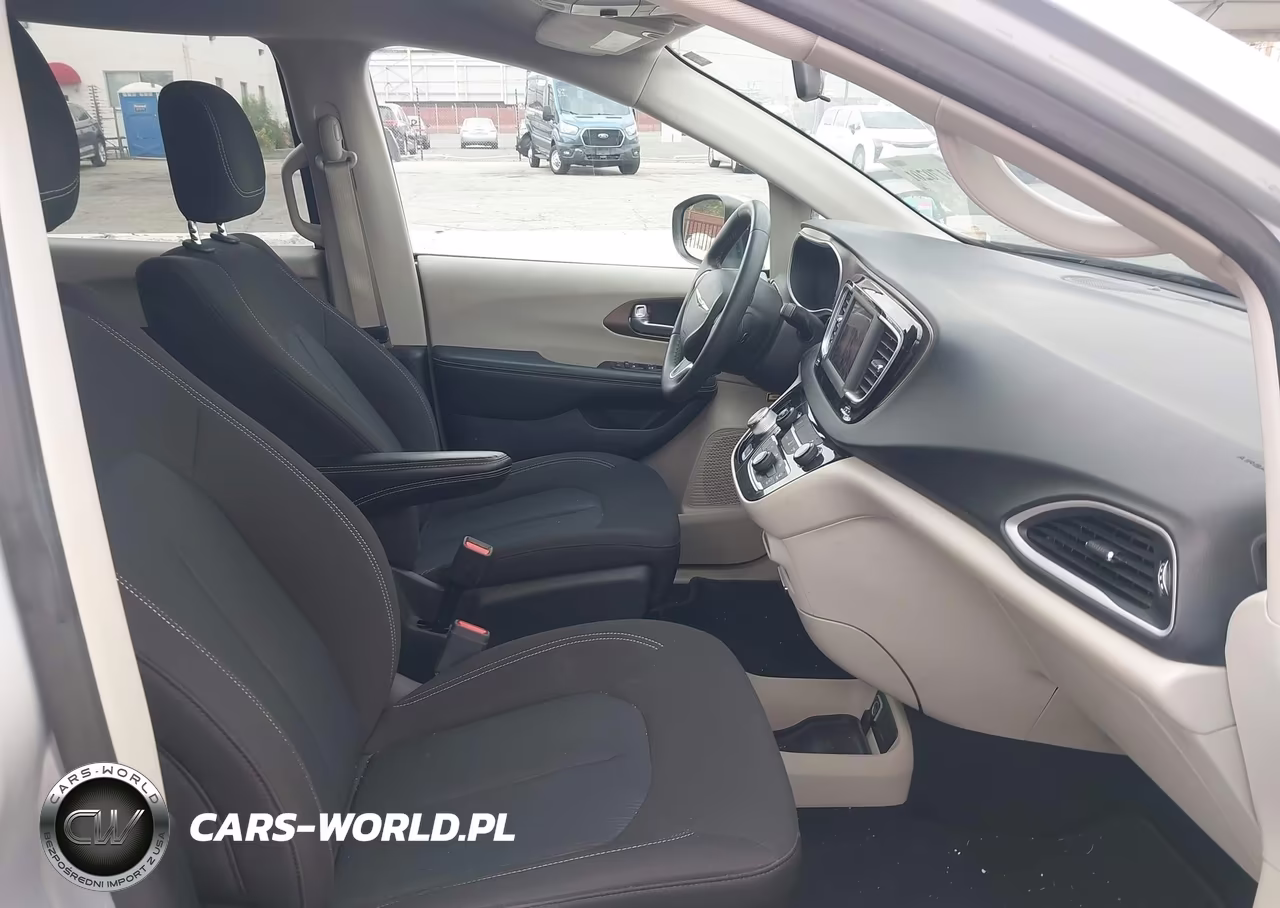 2022 Chrysler Voyager Lx VIN:2C4RC1CG7NR131095 - 5