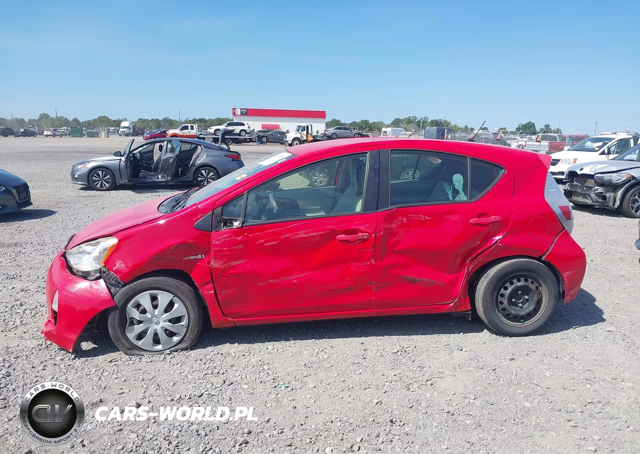 2014 Toyota Prius C One VIN:JTDKDTB37E1561481 - 14