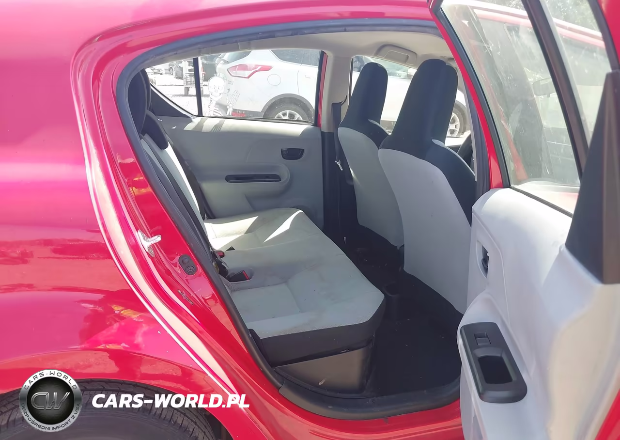 2014 Toyota Prius C One VIN:JTDKDTB37E1561481 - 8