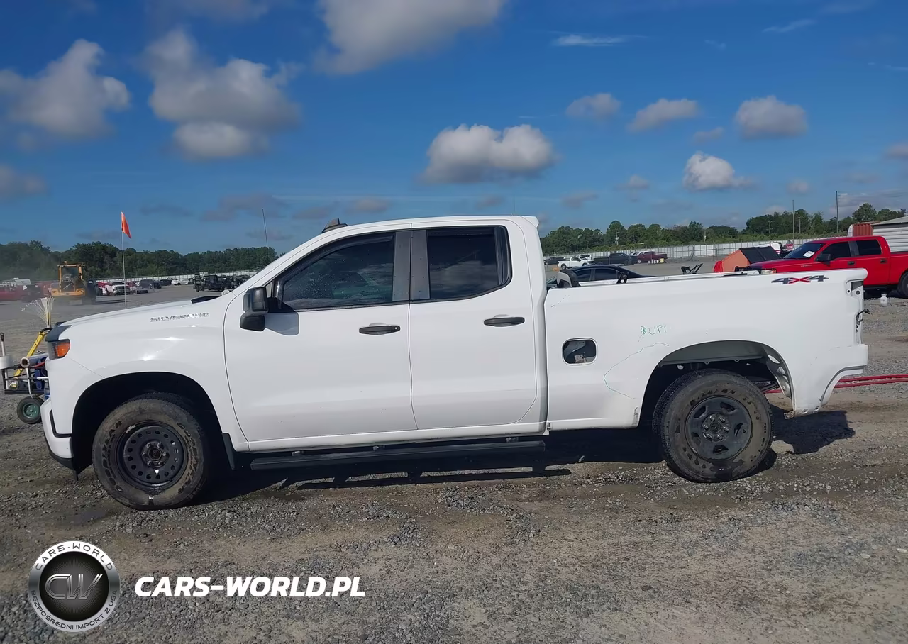 2020 Chevrolet Silverado 1500 4Wd Standard Bed Custom VIN:1GCRYBEK1LZ177291 - 15