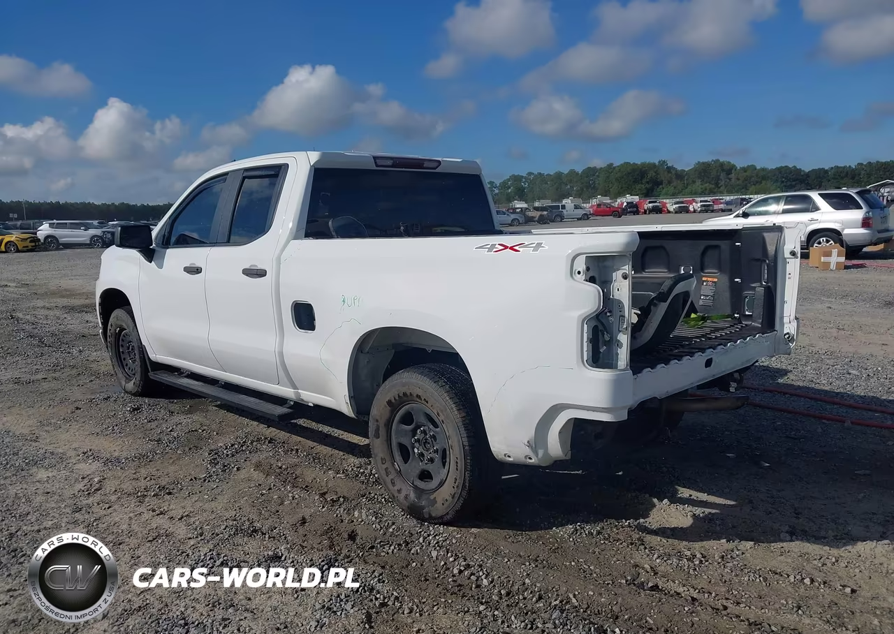 2020 Chevrolet Silverado 1500 4Wd Standard Bed Custom VIN:1GCRYBEK1LZ177291 - 3