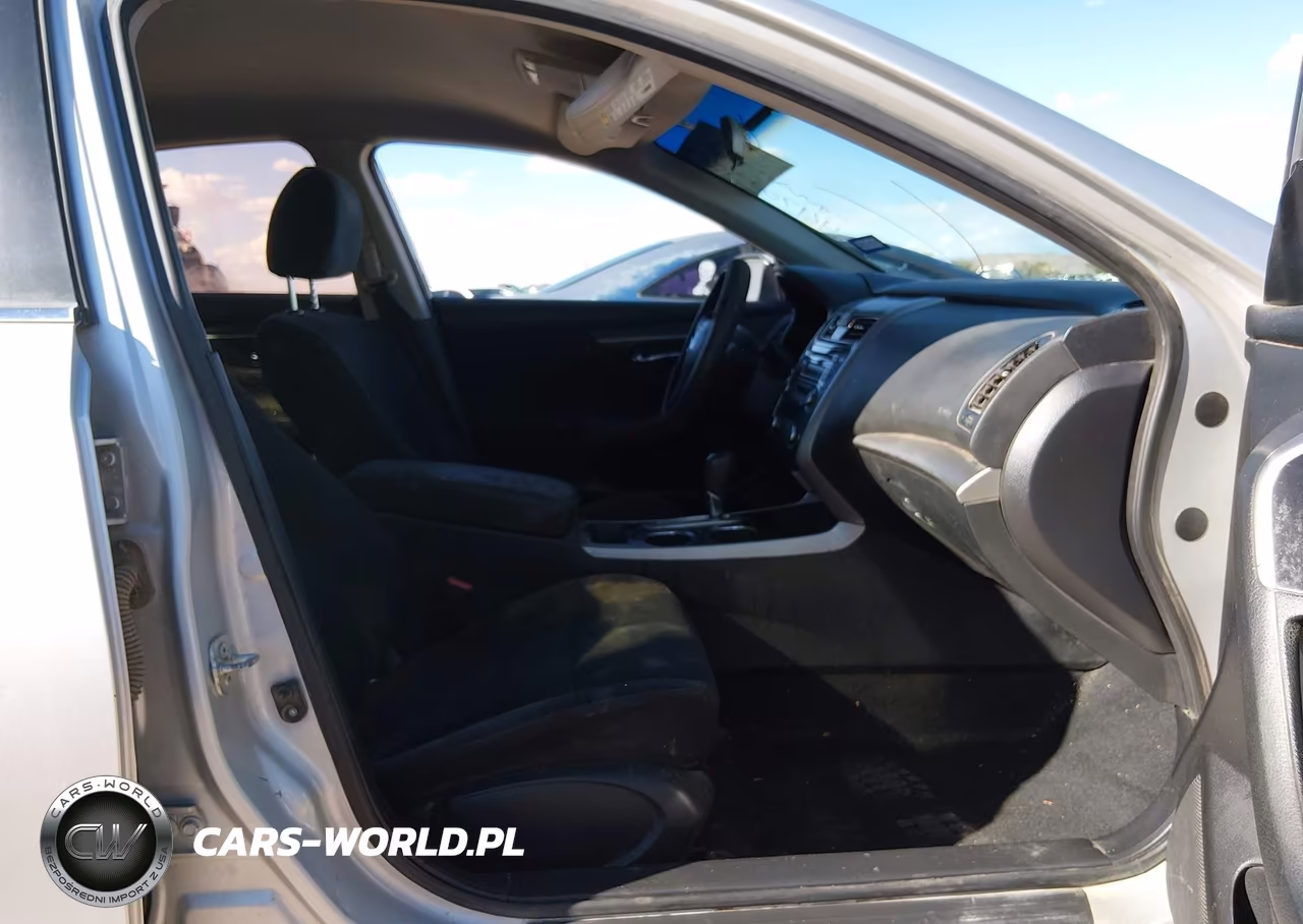 2015 Nissan Altima 2.5 S VIN:1N4AL3AP3FN321928 - 5