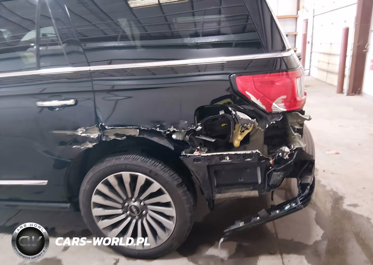 2019 Lincoln Navigator Reserve VIN:5LMJJ2LTXKEL17785 - 18