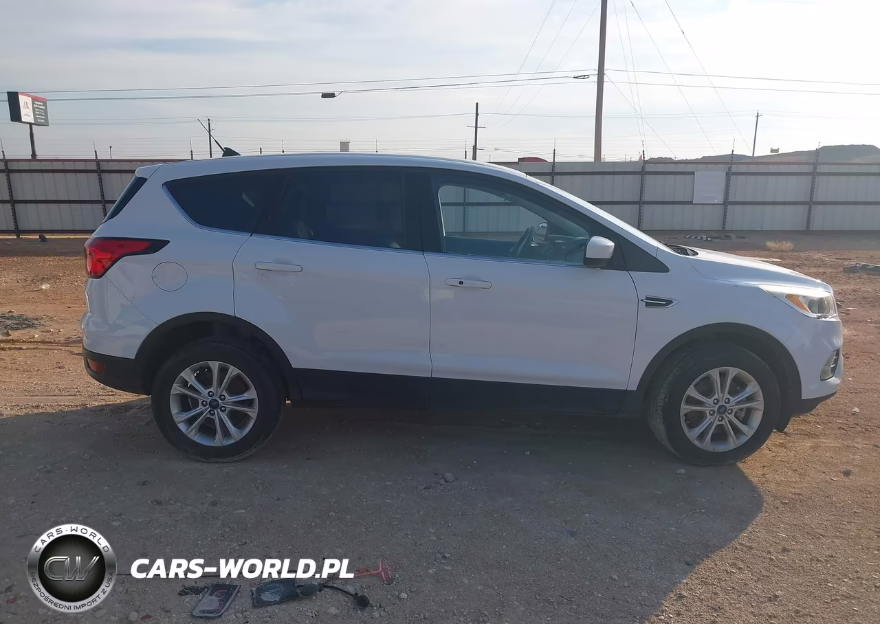 2019 Ford Escape Se VIN:1FMCU9GD0KUA18018 - 13