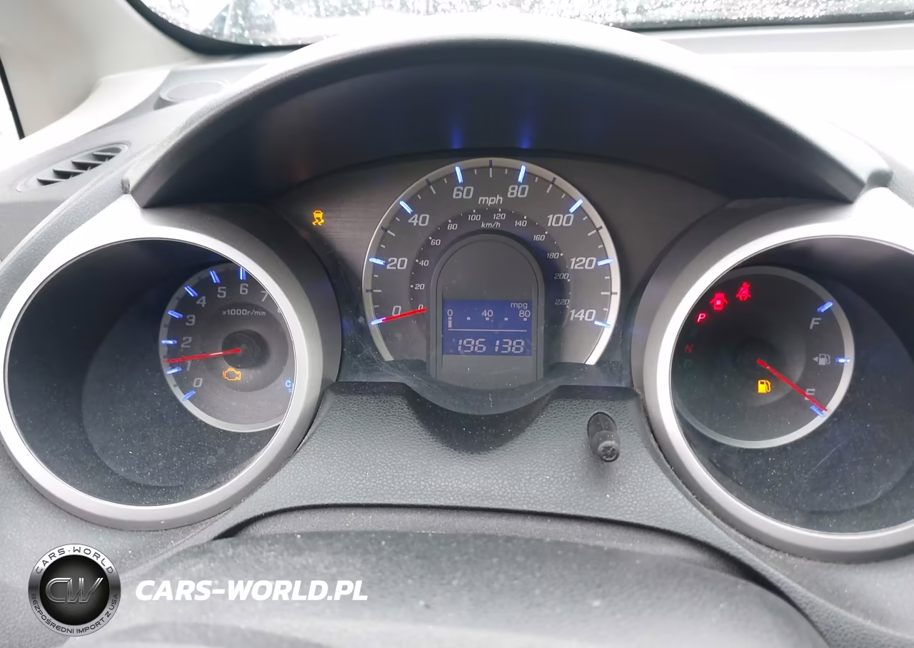 2013 Honda Fit VIN:JHMGE8H36DC042561 - 7