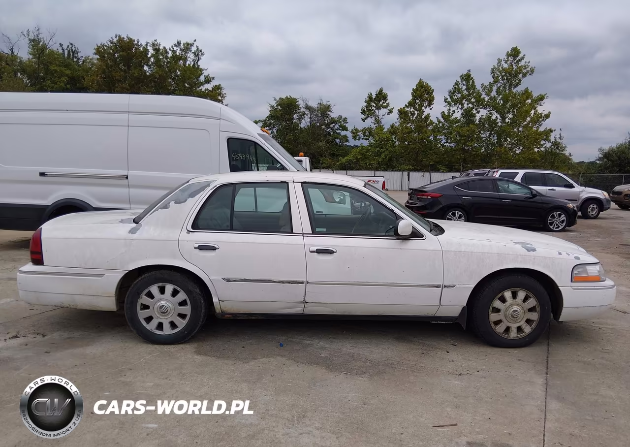 2003 Mercury Marquis VIN:2MEFM75W73X712739 - 13