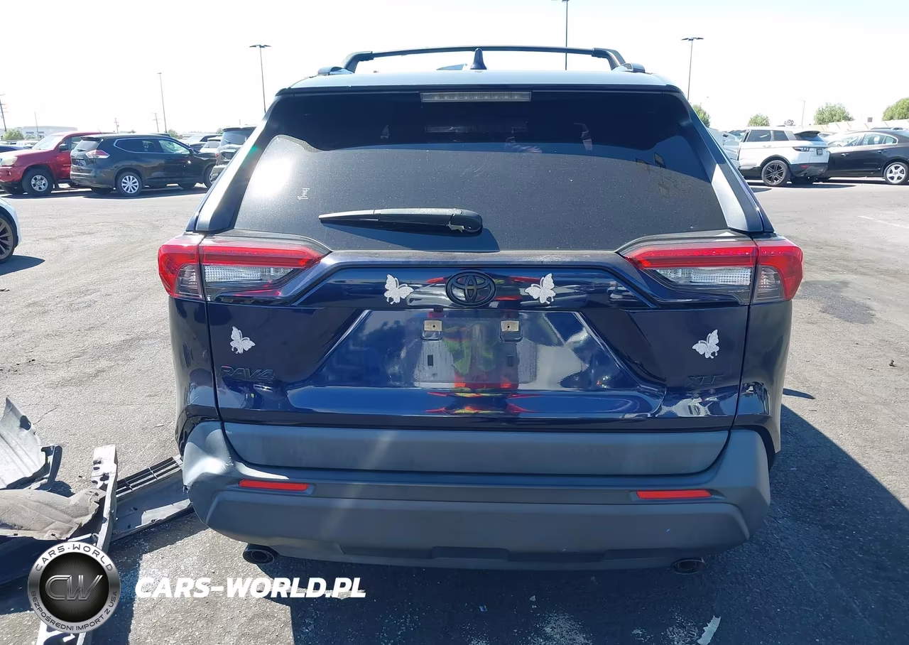 2021 Toyota Rav4 Xle Premium VIN:JTMC1RFV4MJ022701 - 17