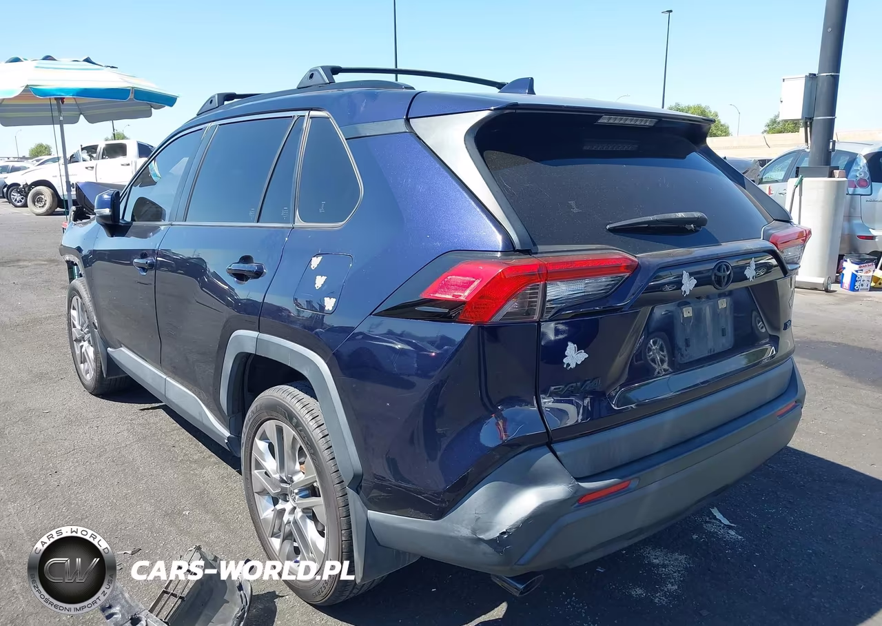 2021 Toyota Rav4 Xle Premium VIN:JTMC1RFV4MJ022701 - 3