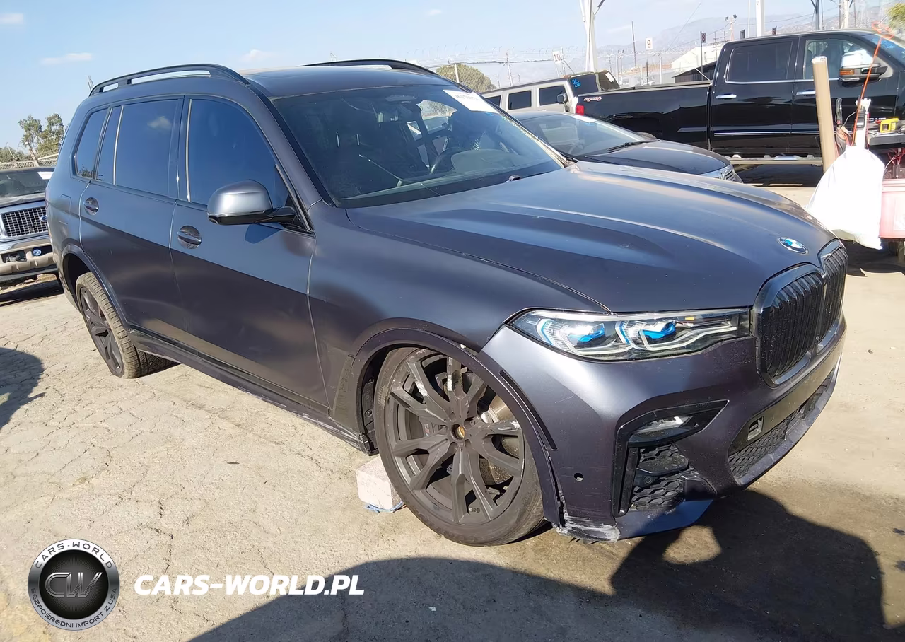 2021 BMW X7 M50I