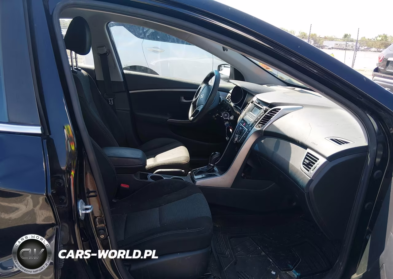 2017 Hyundai Elantra Gt VIN:KMHD35LH9HU369799 - 5