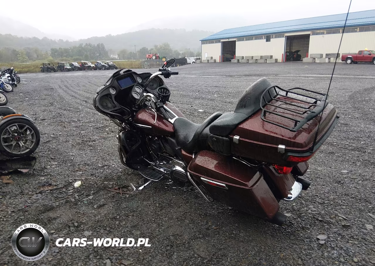 2019 Harley-Davidson Fltru VIN:1HD1KGF17KB647685 - 3