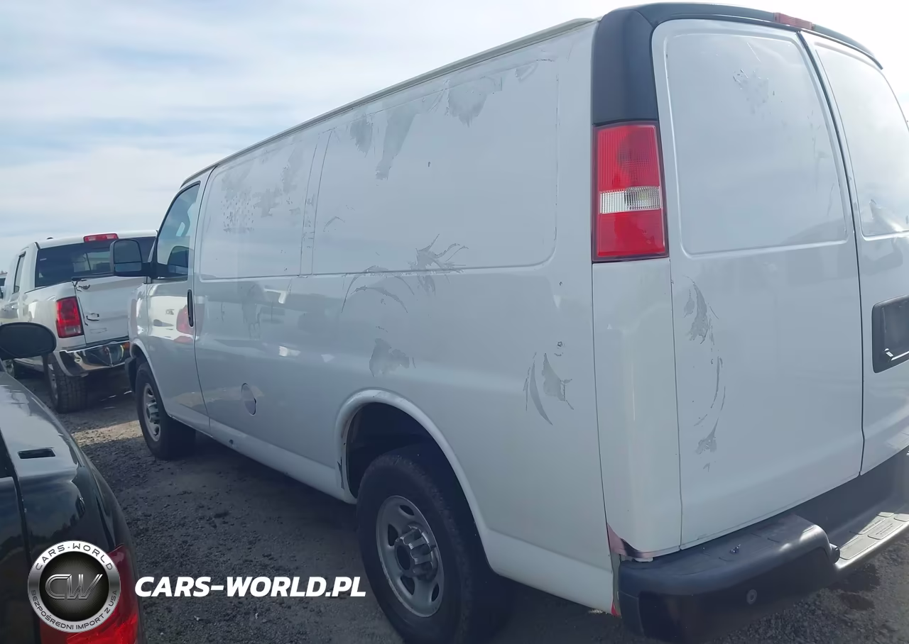 2018 Chevrolet Express 2500 Work Van VIN:1GCWGAFP0J1299470 - 14