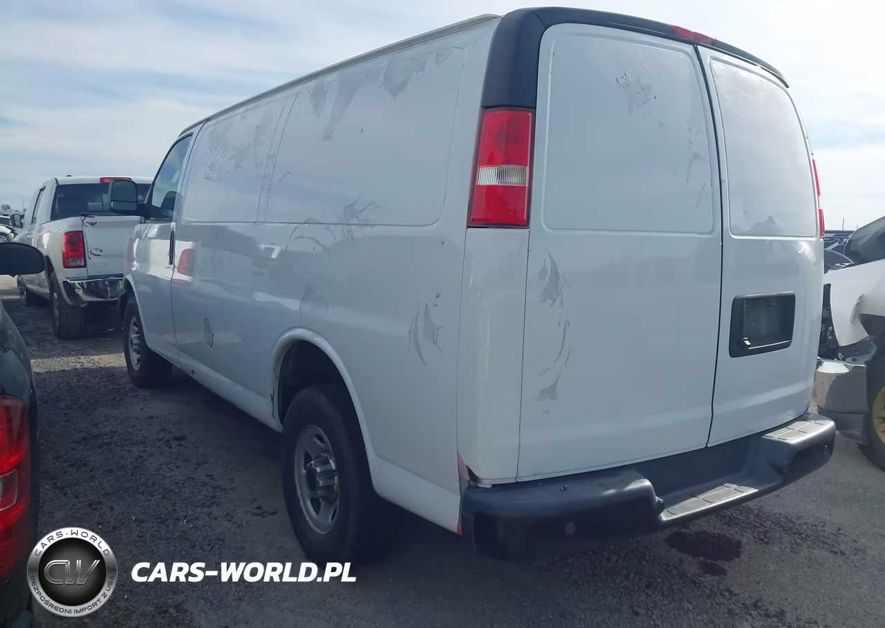 2018 Chevrolet Express 2500 Work Van VIN:1GCWGAFP0J1299470 - 3