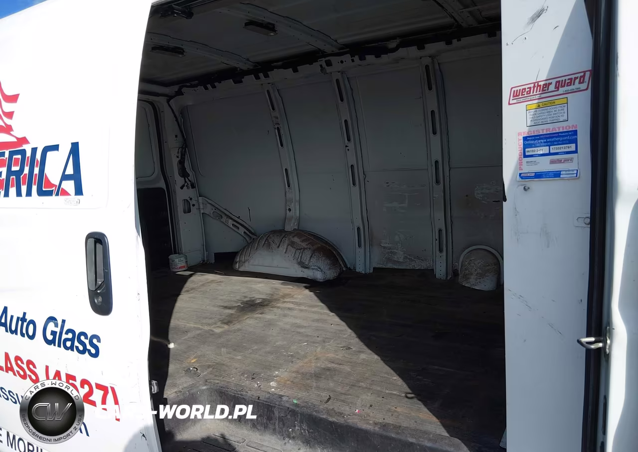 2018 Chevrolet Express 2500 Work Van VIN:1GCWGAFP0J1299470 - 8