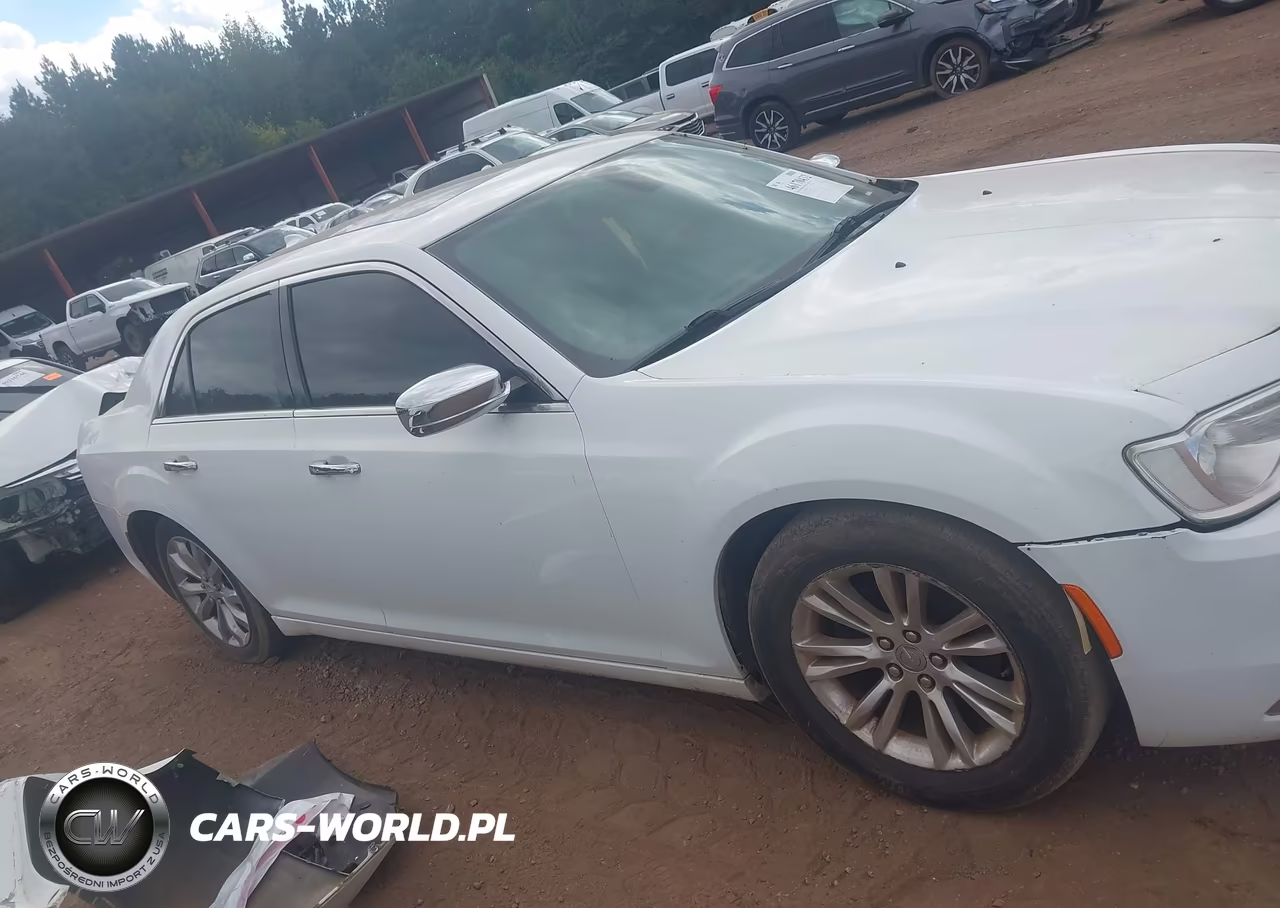 2015 Chrysler 300C VIN:2C3CCAEG1FH766098 - 13