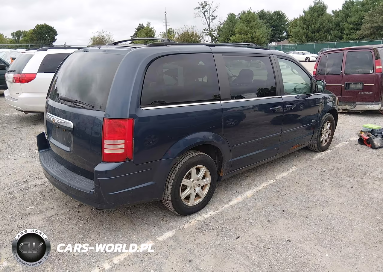 2008 Chrysler Town & Country Touring VIN:2A8HR54P28R701131 - 4