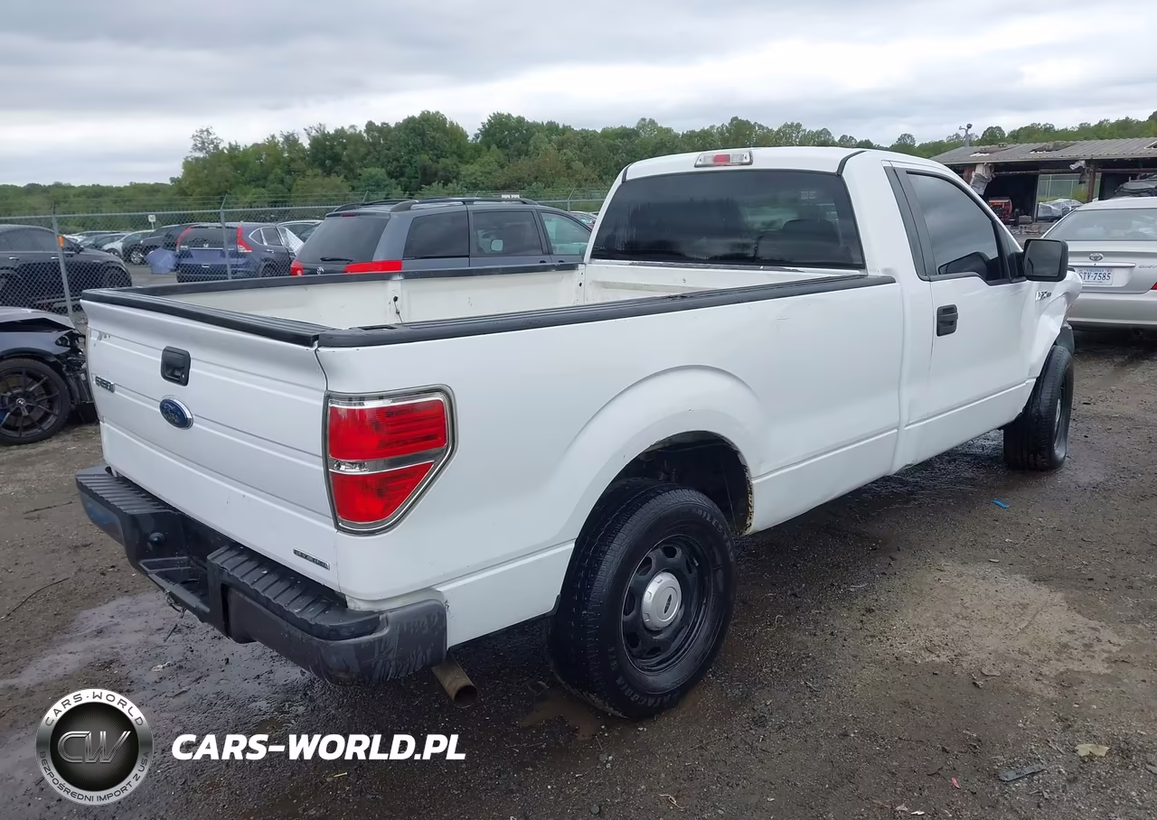 2014 Ford F-150 Xl VIN:1FTMF1CM6EKG33666 - 4